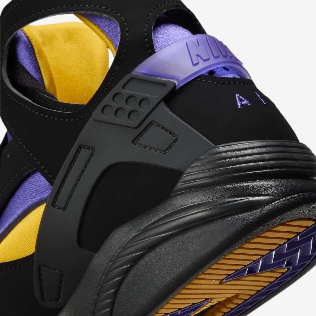 Nike Air Flight Huarache Lakers Away Sneakers