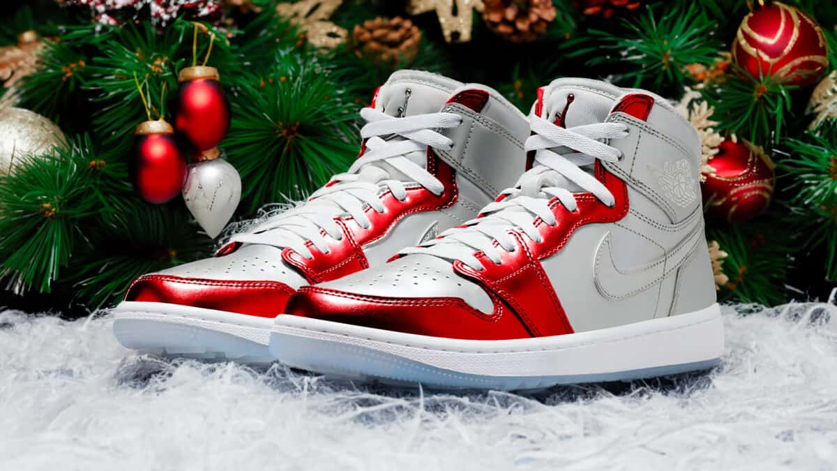 Sneakers-Air-Jordan-1-Red-Toe-Is-Perfect-For-Christmas