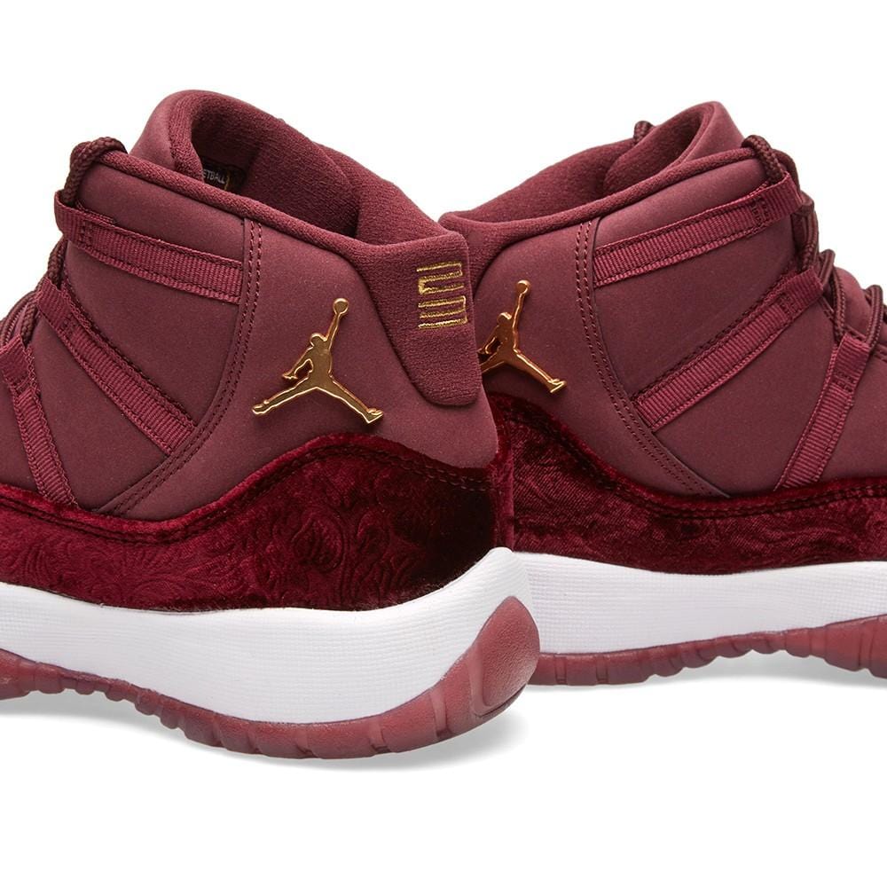 Jordan 11 hotsell retro velvet