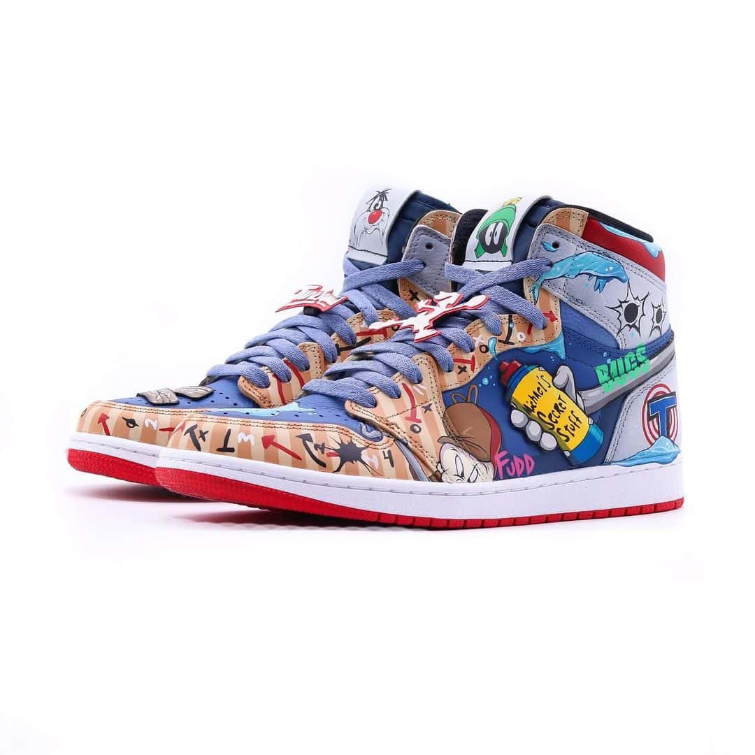 Looney tunes sale jordan 1