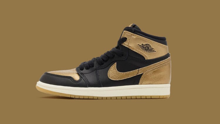 Air Jordan 1 High OG Metallic Gold