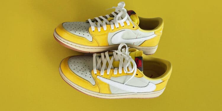 Canary Yellow" Travis Scott x Air Jordan 1 Low