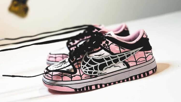 "Spider-Gwen" Nike Dunk Low 