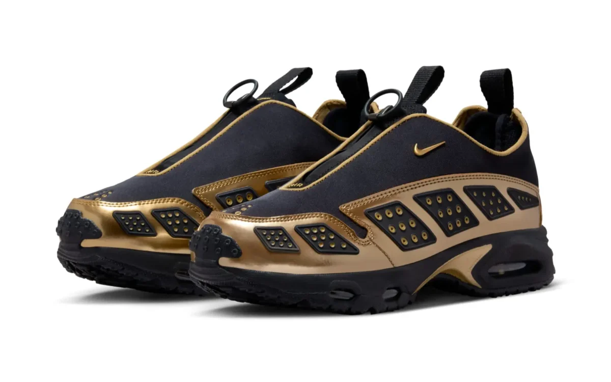 Nike Air Max SNDR “Black/Metallic Gold” 