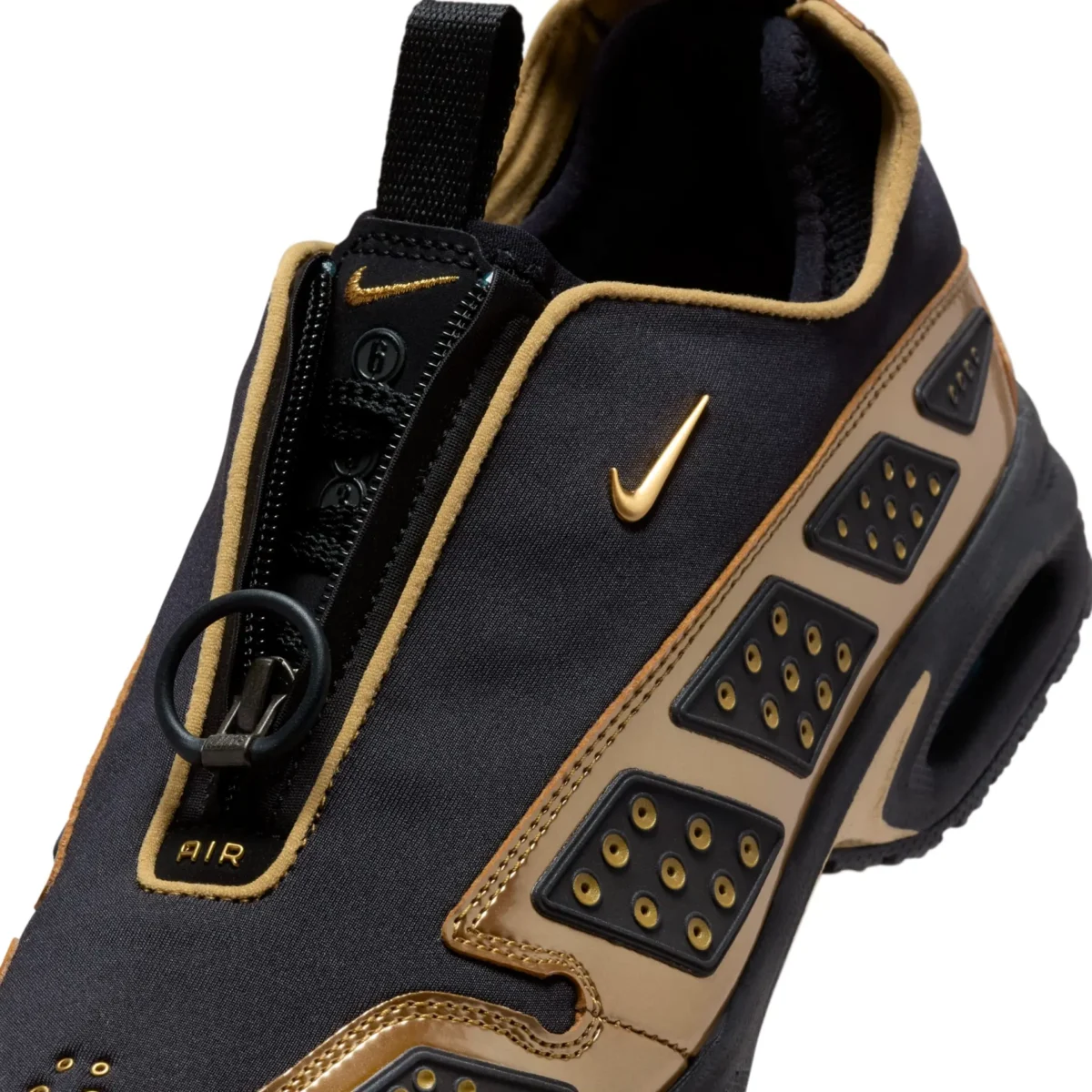 Nike Air Max SNDR “Black/Metallic Gold” 