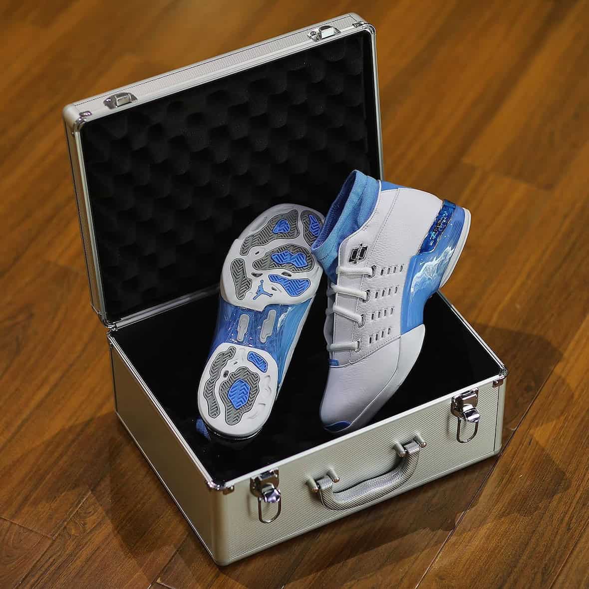 Air Jordan 17 Low "UNC"