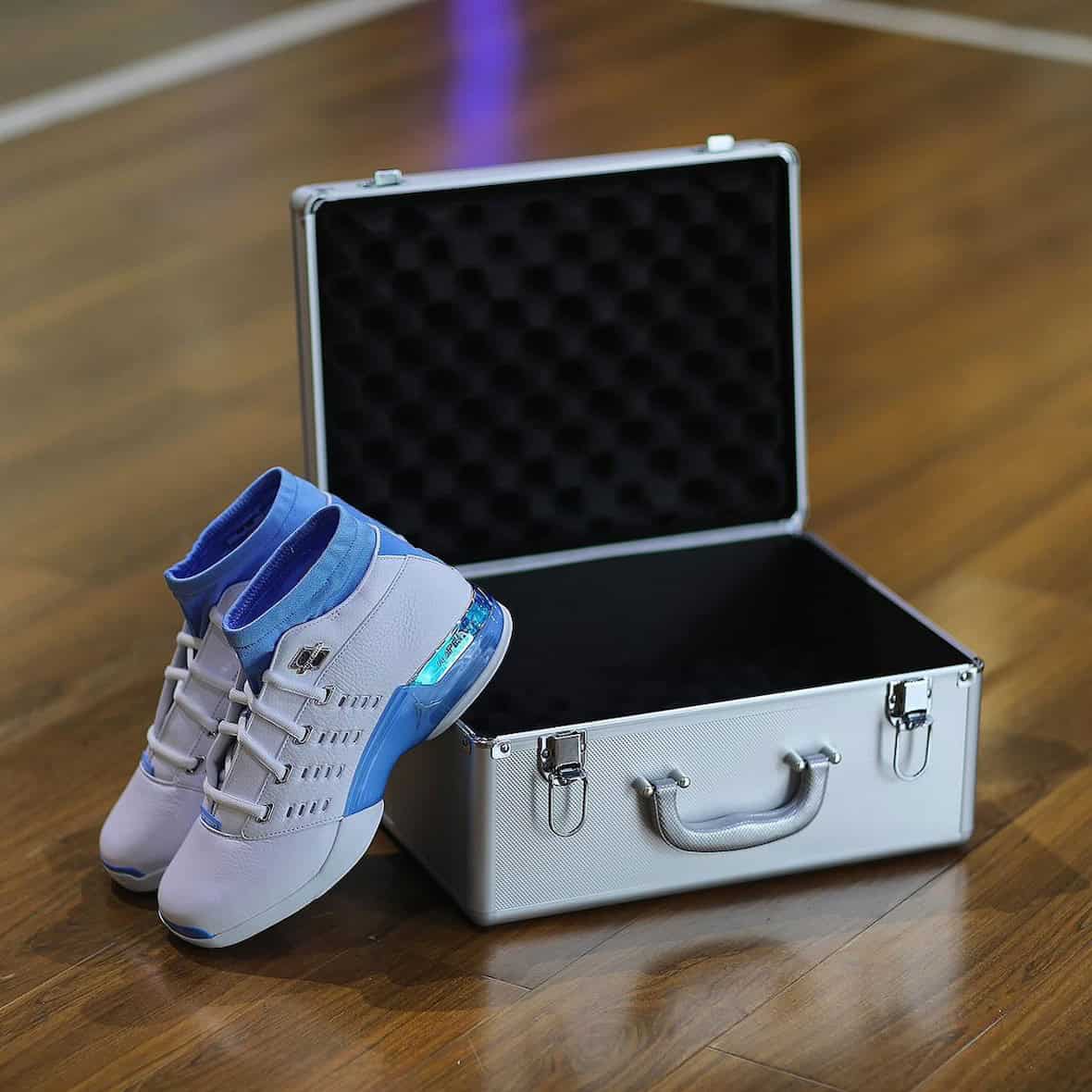 Air Jordan 17 Low "UNC"