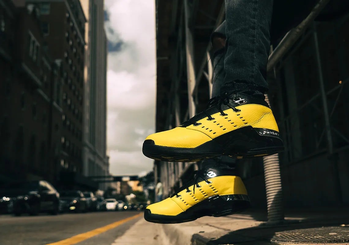 Air Jordan 17 OG Low "Lightning"