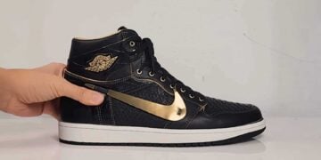 “Black-&-Gold”-Air-Jordan-1-Luxe