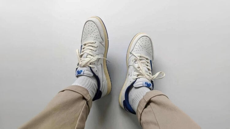 Fragment Design x Travis Scott x Air Jordan 1 Low SP 