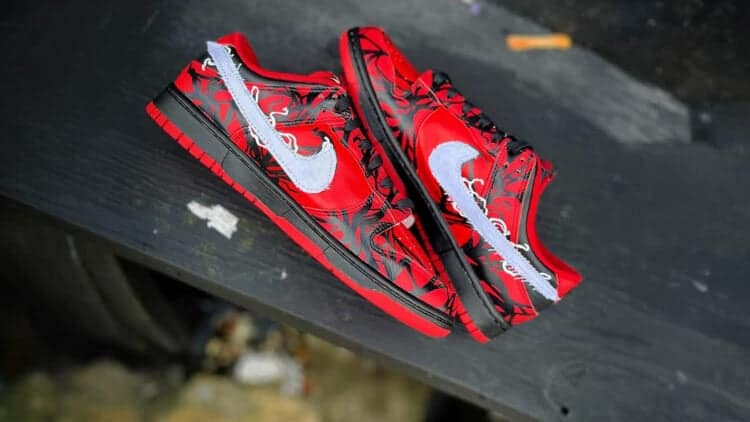 Nike Dunk Low Carnage