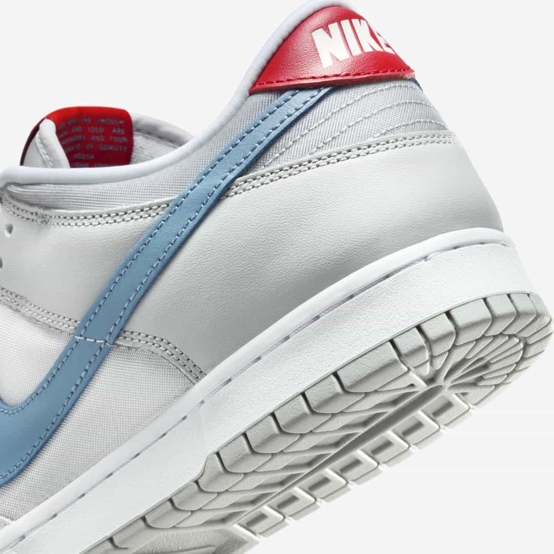 Nike Dunk Low "Silver Surfer"