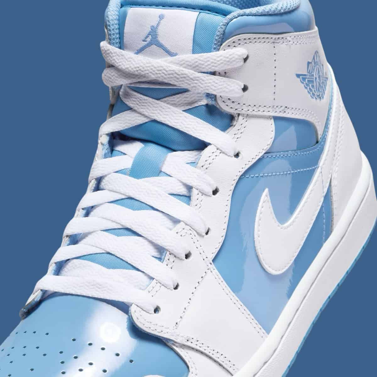 Air Jordan 1 Mid “Legend Blue”