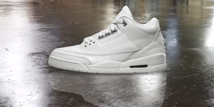 Air Jordan 3 Pure Money Sneakers