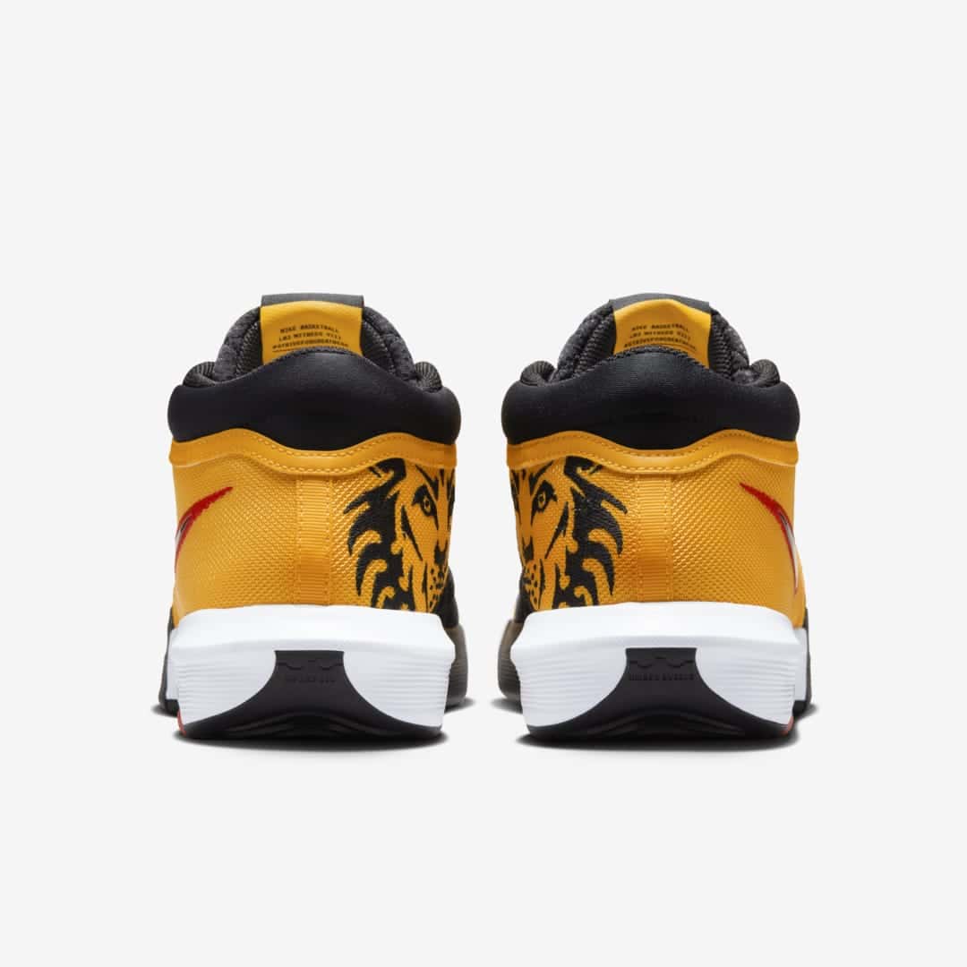 Nike LeBron Witness 8 "Bruce Lee"