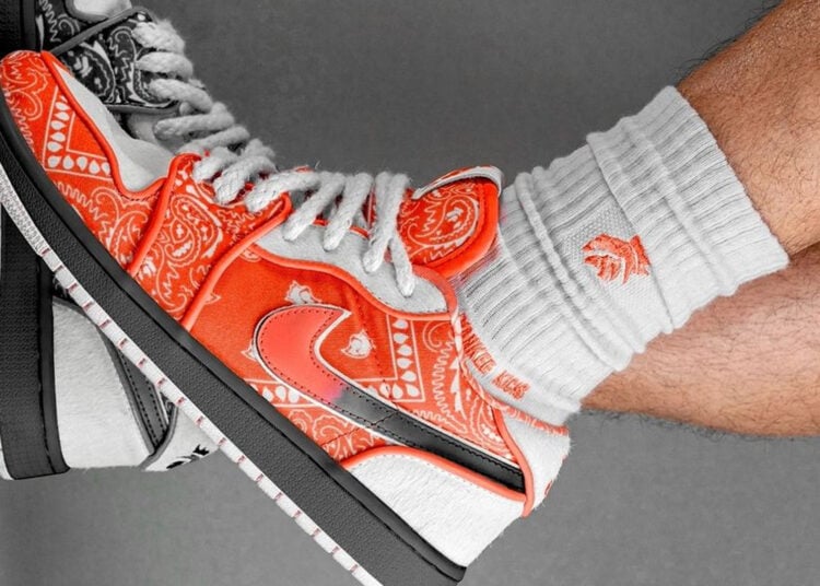 “Halloween Tearaway” Air Jordan 1 Low