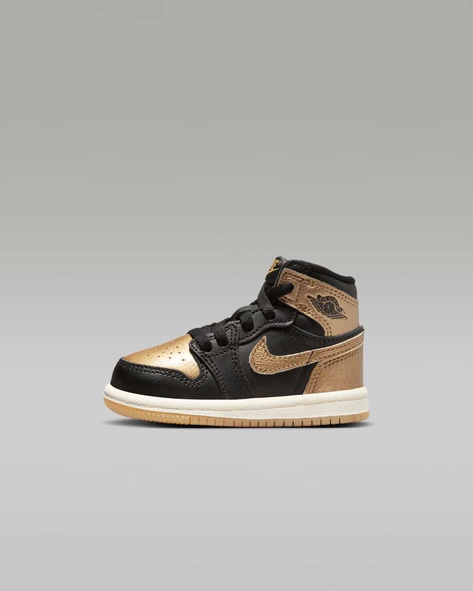 Jordan 1 Retro High OG "Black and Gold"