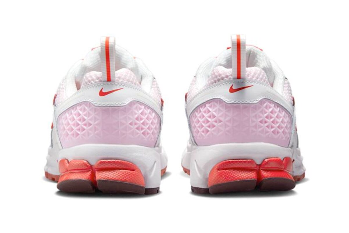 Nike Zoom Vomero 5 Valentine's Day