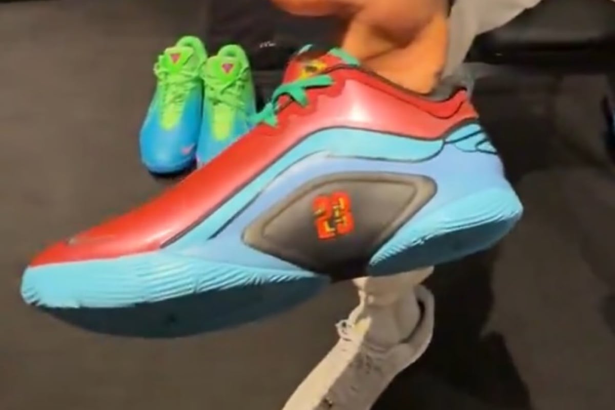 Nike Lebron 22 "Captain Planet" PE