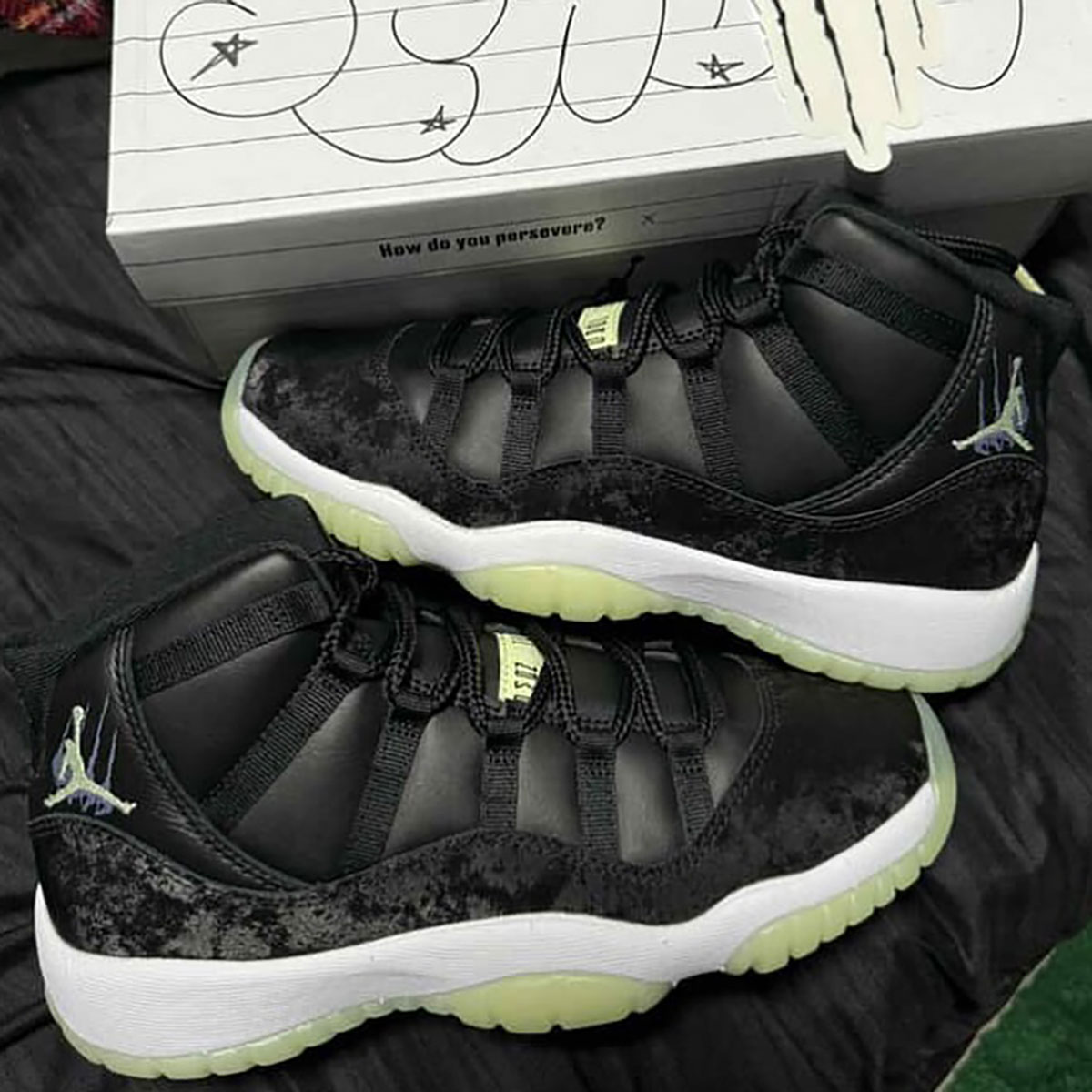 AIR JORDAN 11 "SNEAKER SCHOOL"