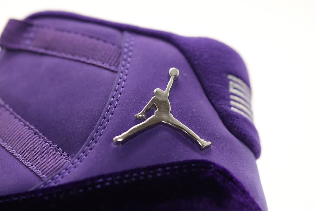 Jordan 11 "Purple Rain"