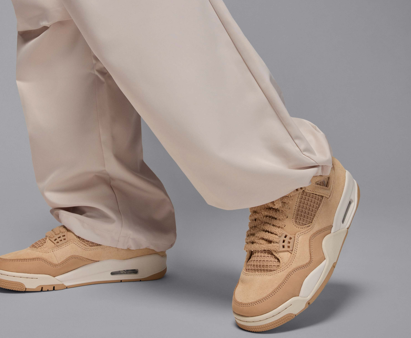 Air Jordan 4 "Cosy Girl"
