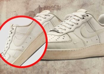 Nike Air Force 1 "Dirty Triple White"