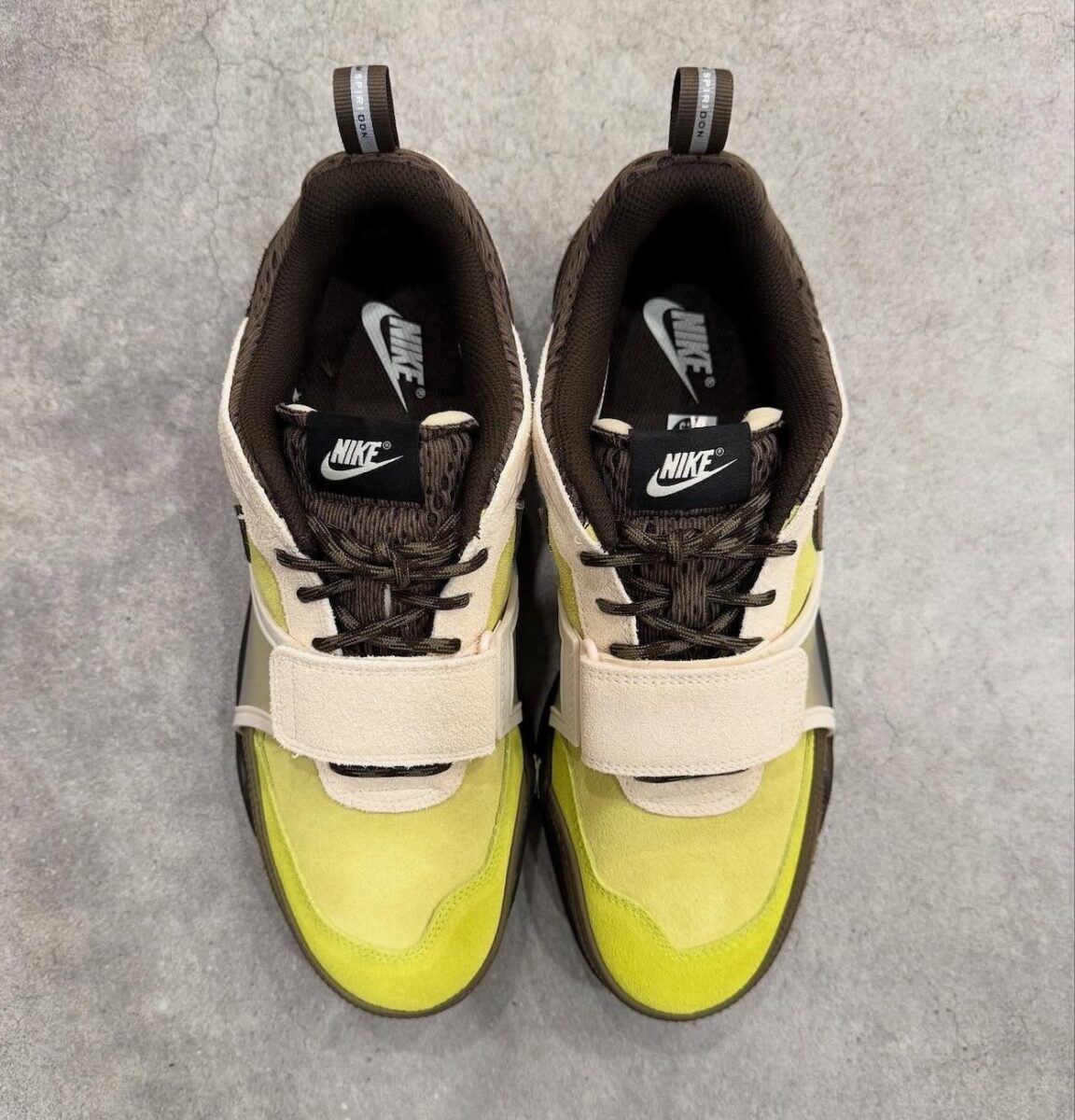 Travis Scott x Nike Zoom Field Jaxx “Limelight”