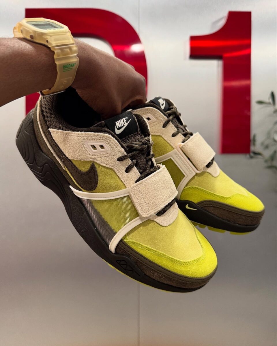 Travis Scott x Nike Zoom Field Jaxx “Limelight”