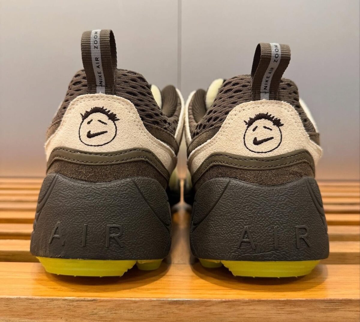Travis Scott x Nike Zoom Field Jaxx “Limelight”