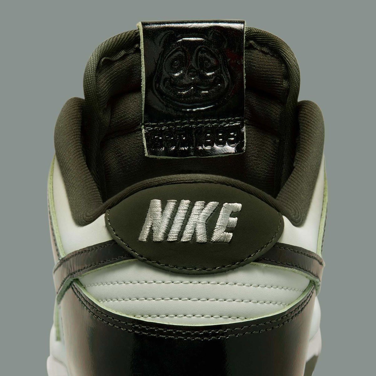Nike Dunk Low SE “Panda”
