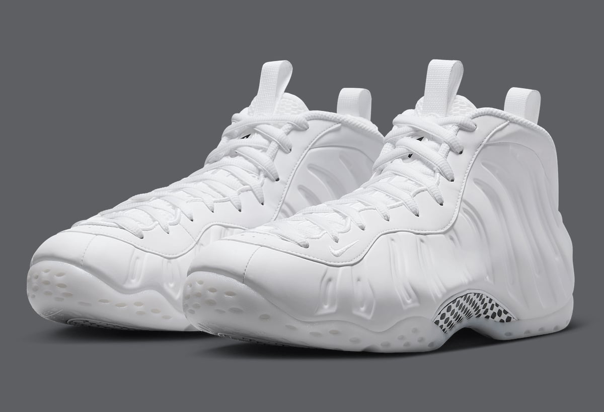 Nike Air Foamposite One "Triple White"