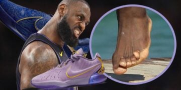 Nike Sneakers LeBron James Feet