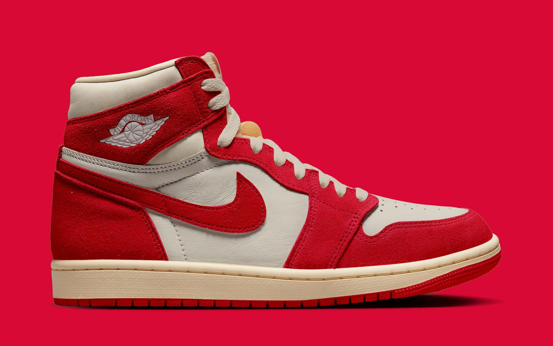 Air Jordan 1 High OG “Sail/University Red”