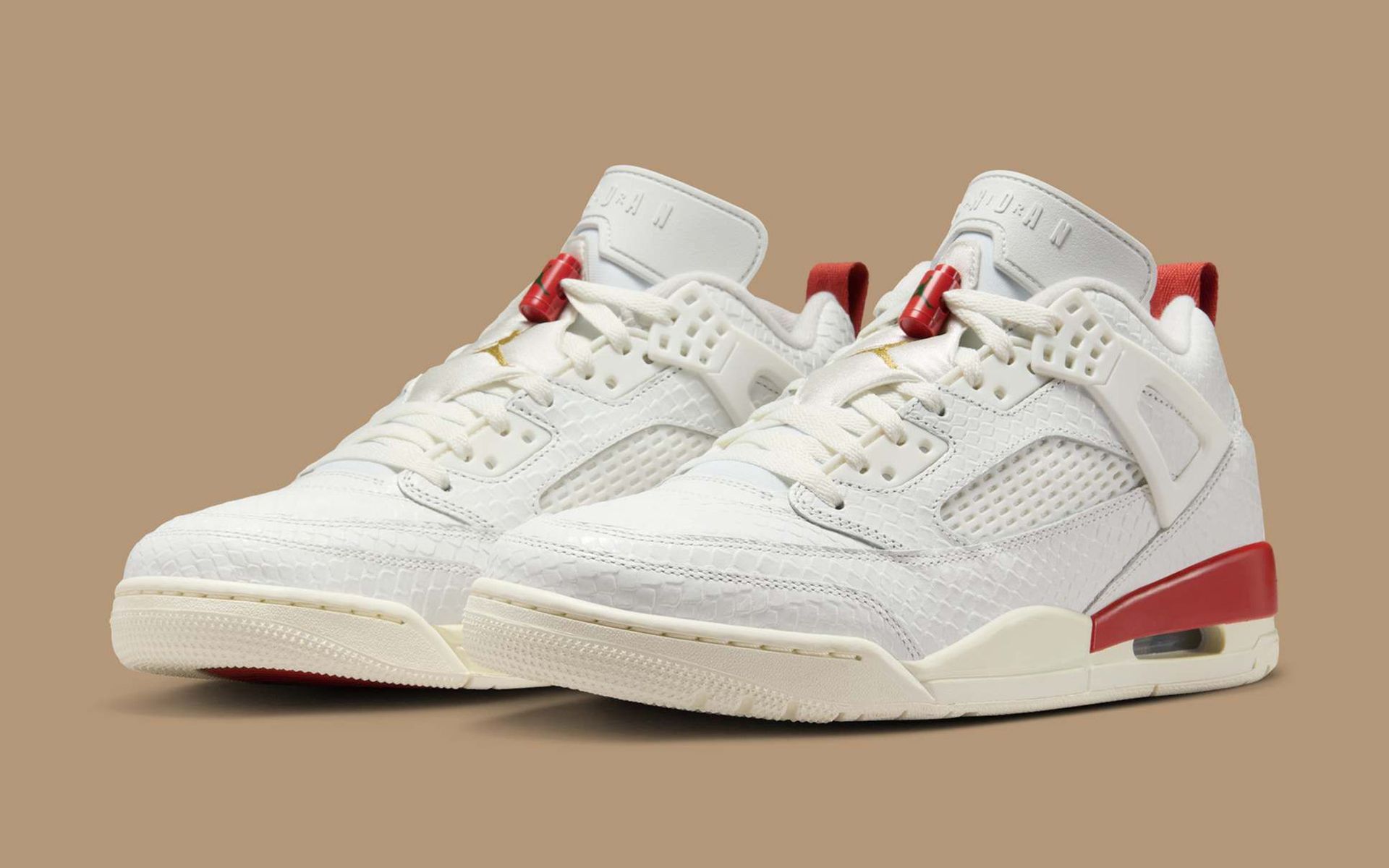 Jordan Spizike Low “ El Vuelo”