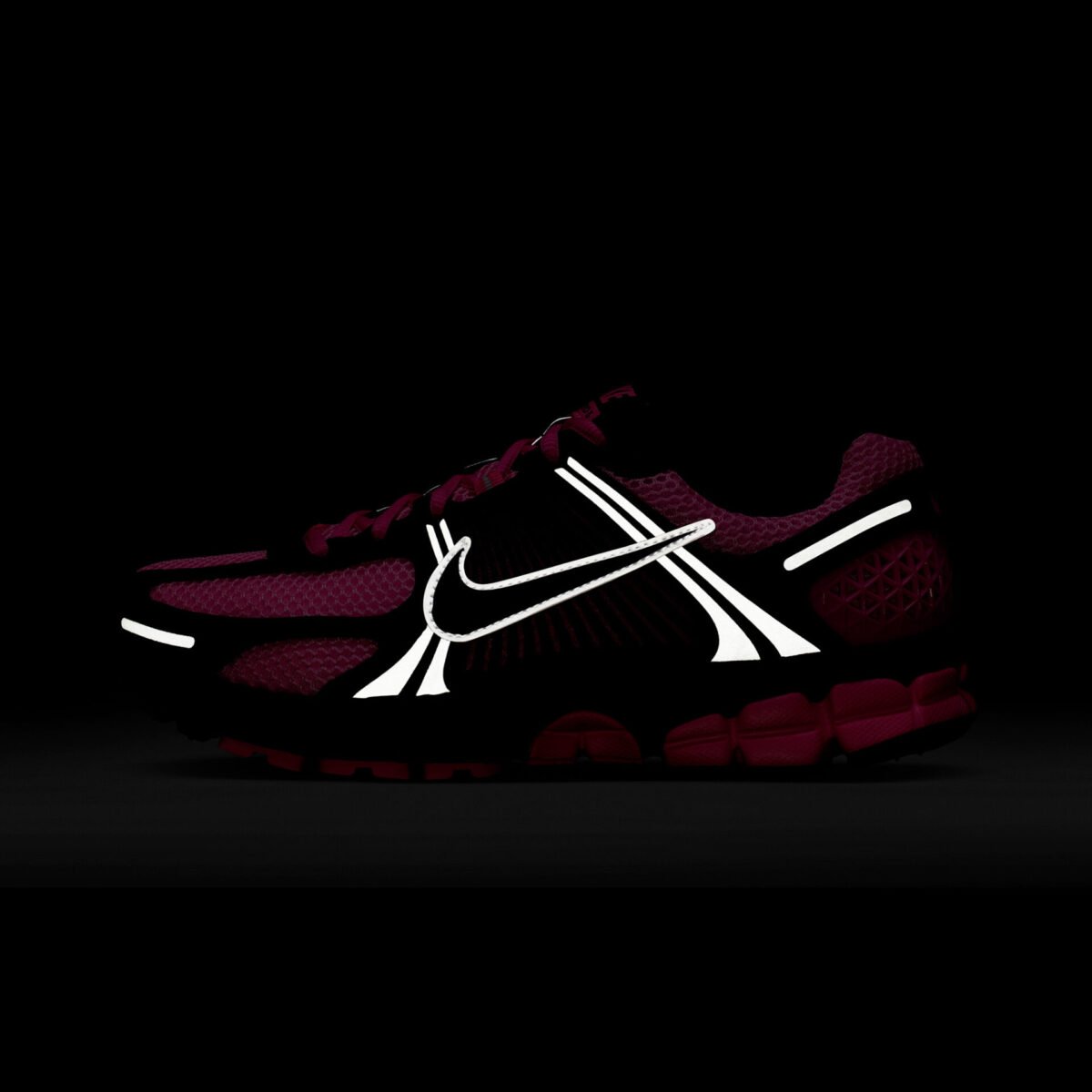 Nike Vomero 5 "Pink Spell"