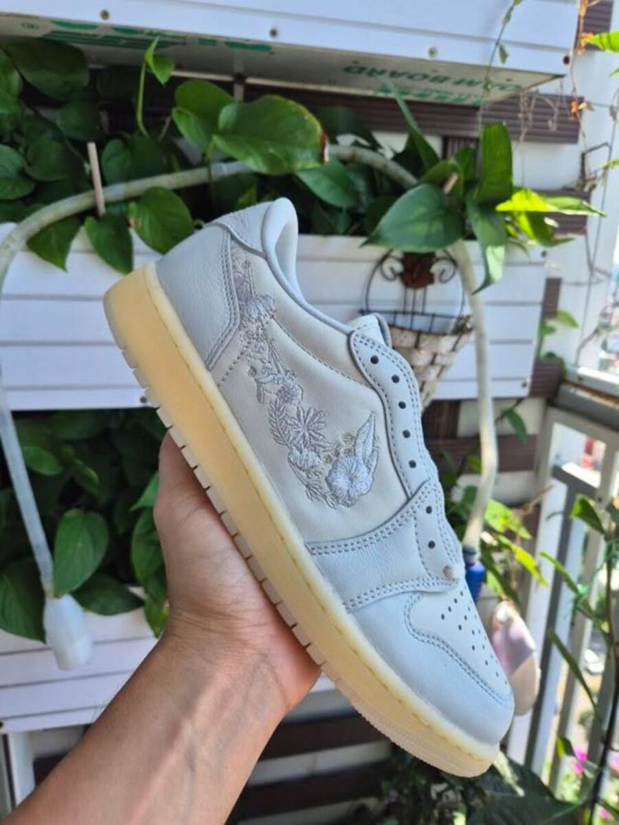 Air Jordan 1 Low OG “Sail/Off White”