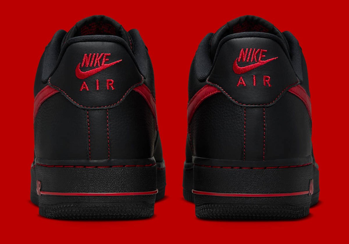 Nike Air Force 1 Low "Bred"