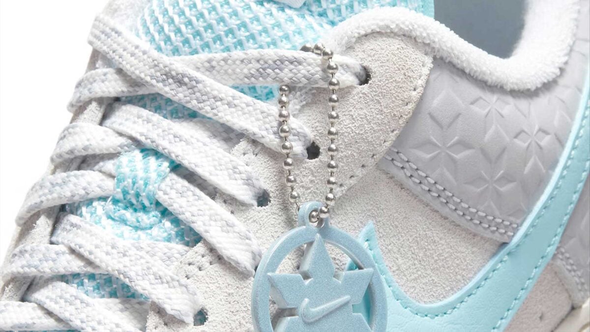 Air Force 1 Low Snowflake