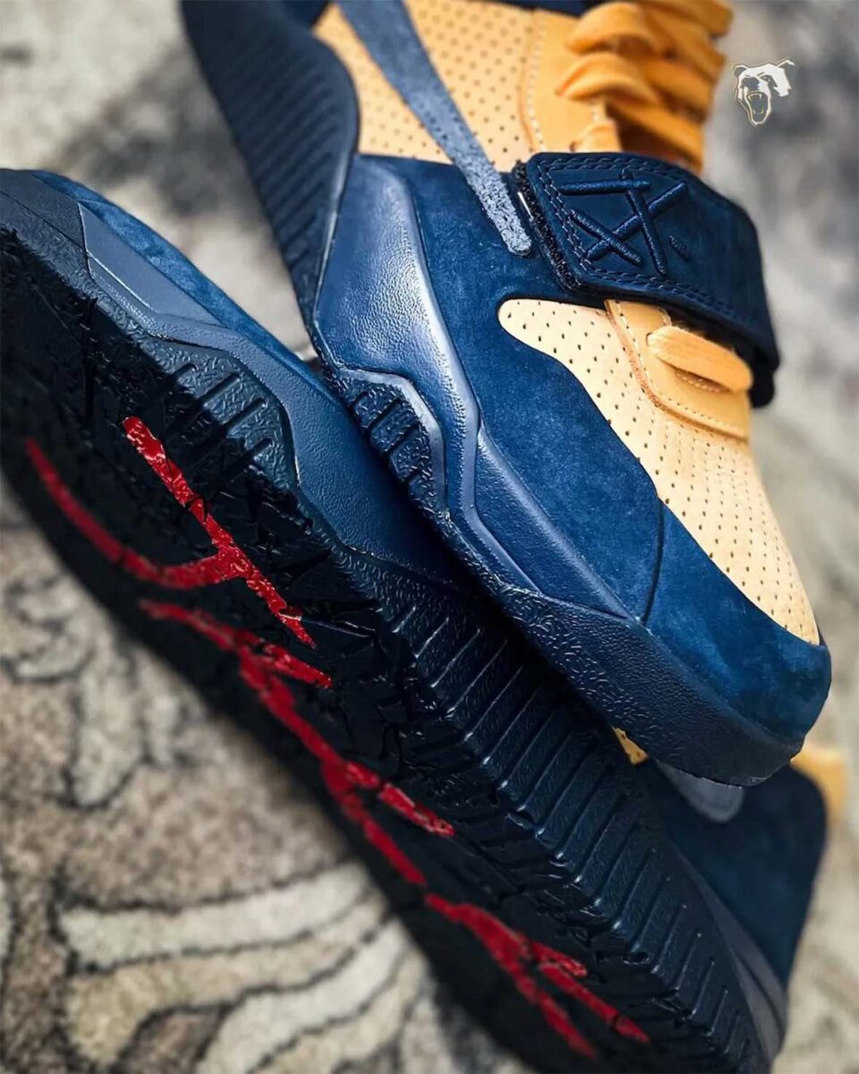 Travis Scott x Jordan Jumpman Jack Gold Navy