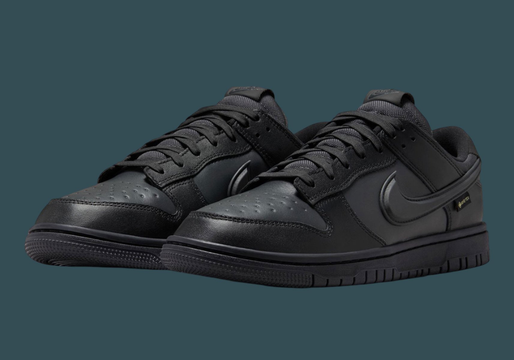 Nike Dunk Low Gore-Tex "Triple Black"