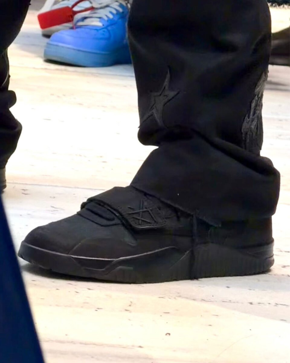 Travis Scott Jordan Jumpman Jack "Triple Black"