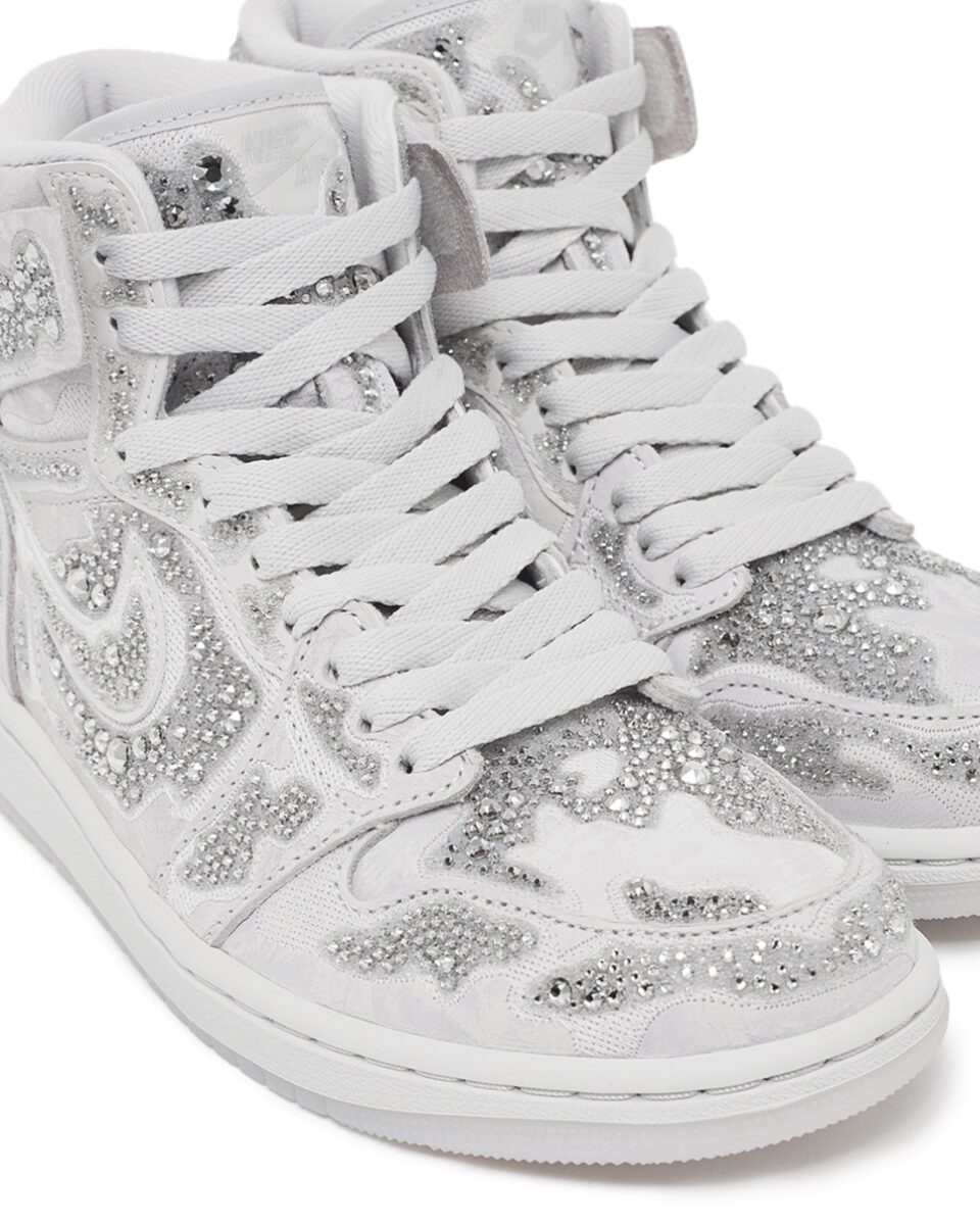 Swarovski x Air Jordan 1 High OG “Vast Grey”