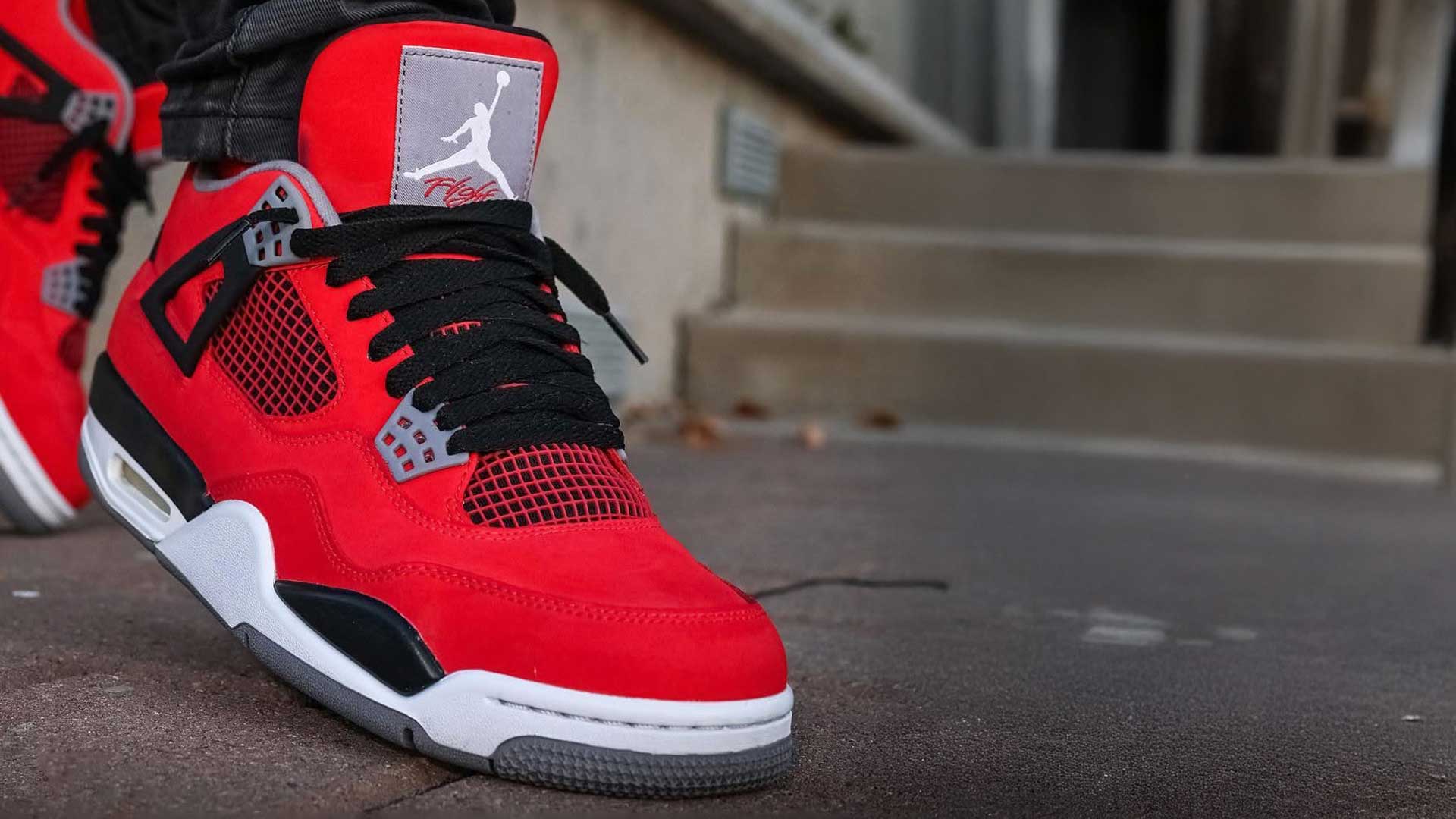 Air Jordan 4 "Toro Bravo"
