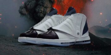 Air Jordan 16 Retro Midnight Navy white tumbled leather and patent leather toe with shroud detail