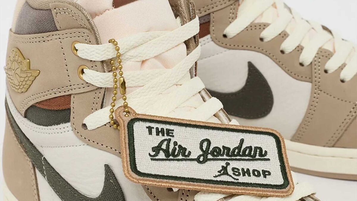 Air Jordan 1 High OG Shop Jacket